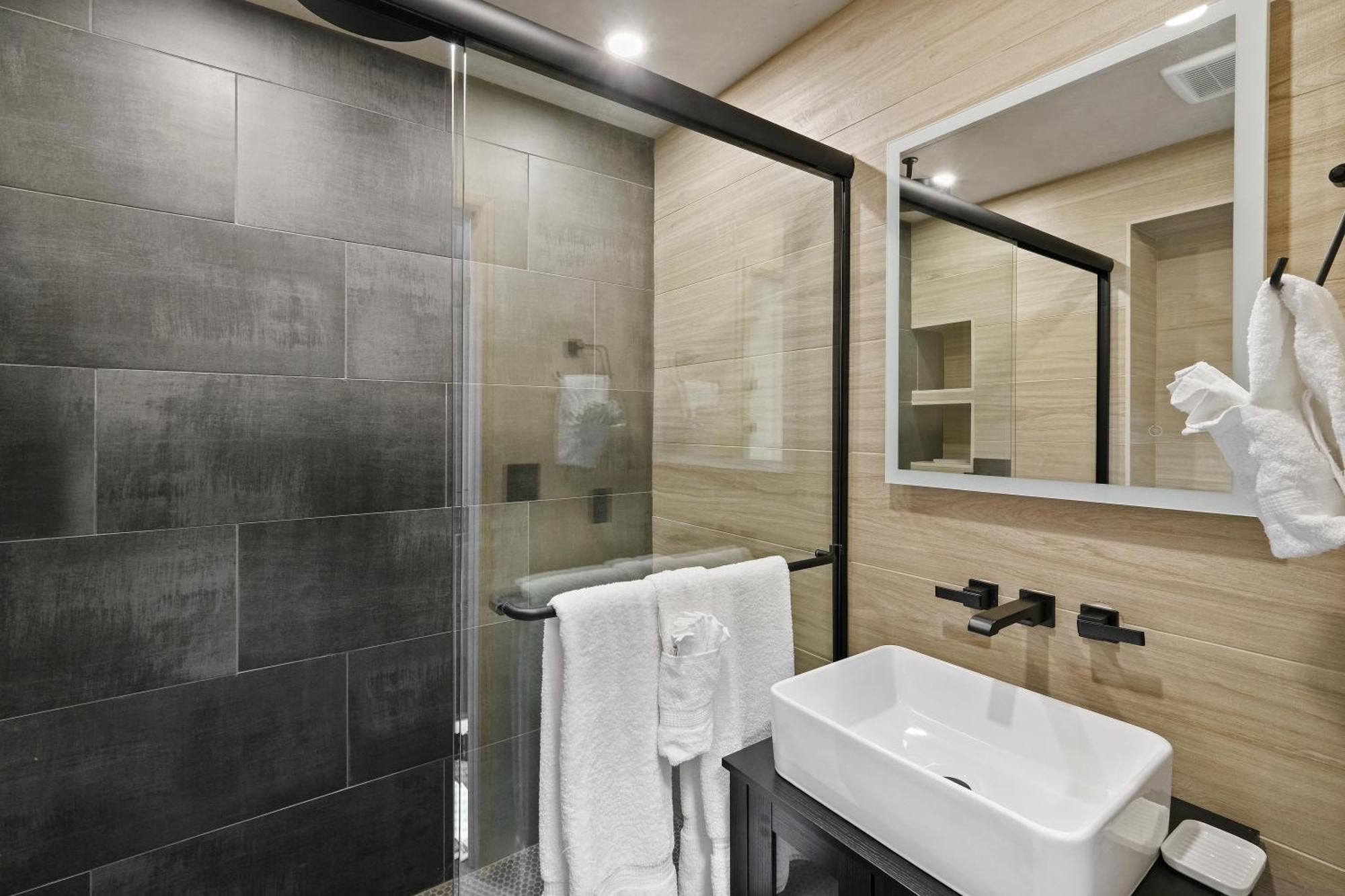 Bunkies- The Hold Villa Ottawa Dış mekan fotoğraf